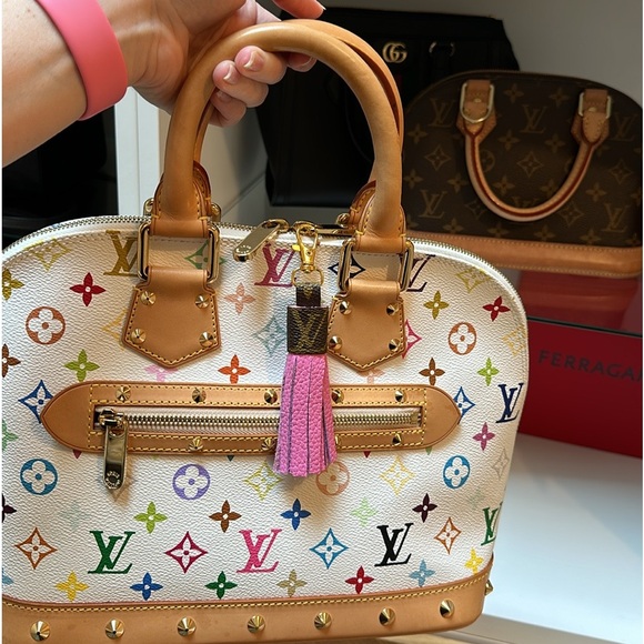 Handmade LUX keychains - Picture 7 of 8